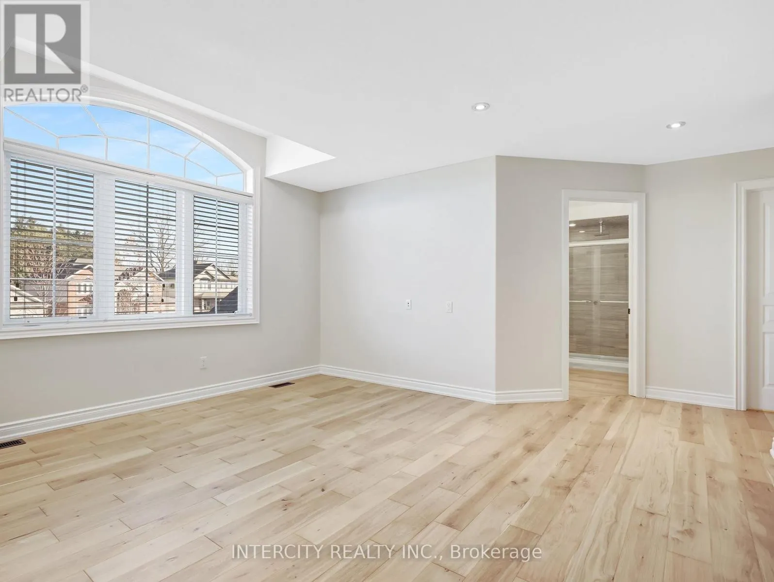 2346 LEEDS CROSSING