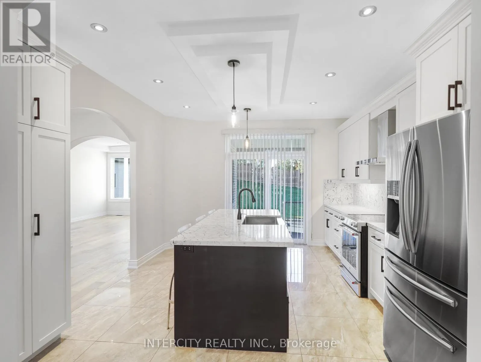 2346 LEEDS CROSSING