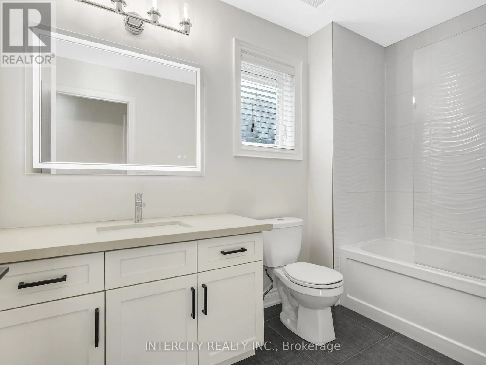 2346 LEEDS CROSSING