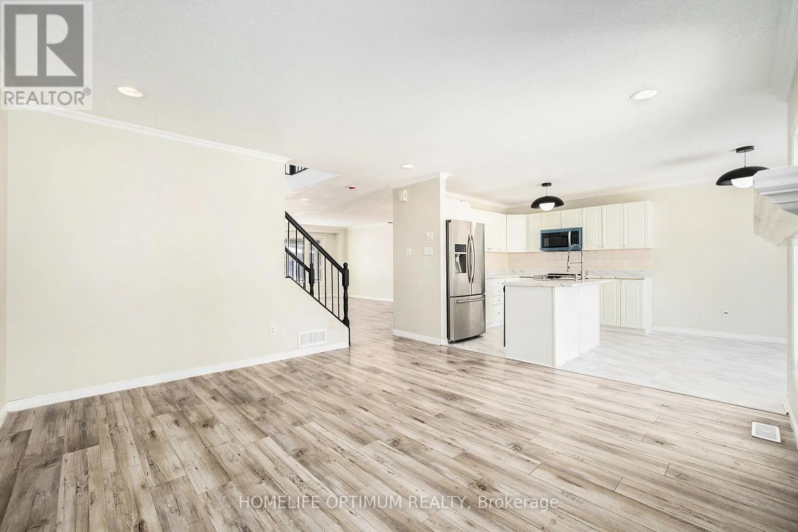 863 TARADALE DRIVE