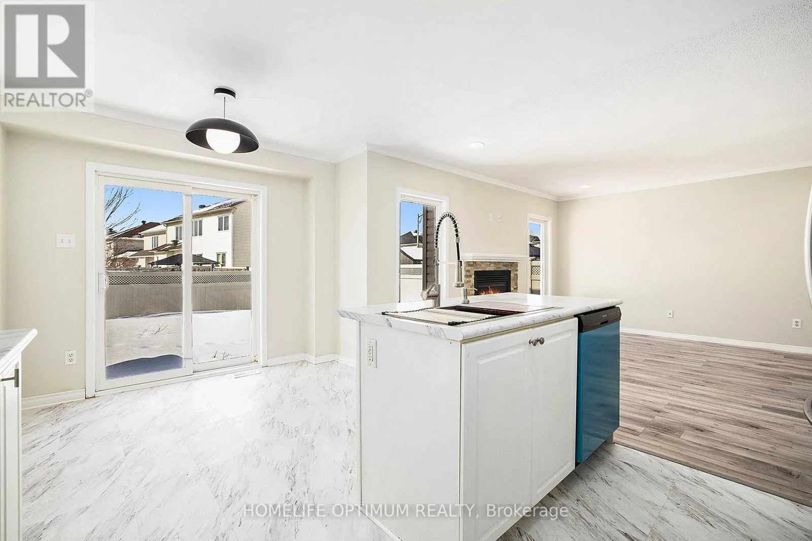 863 TARADALE DRIVE
