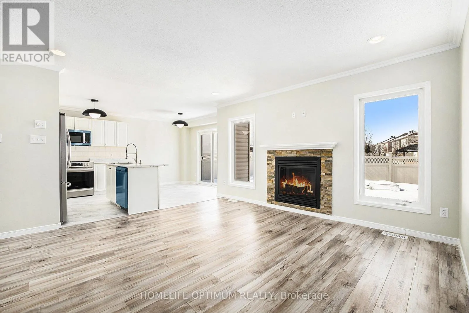 863 TARADALE DRIVE