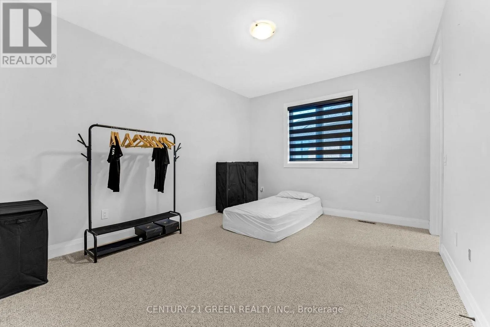 125 PRINCE CHARLES CRESCENT