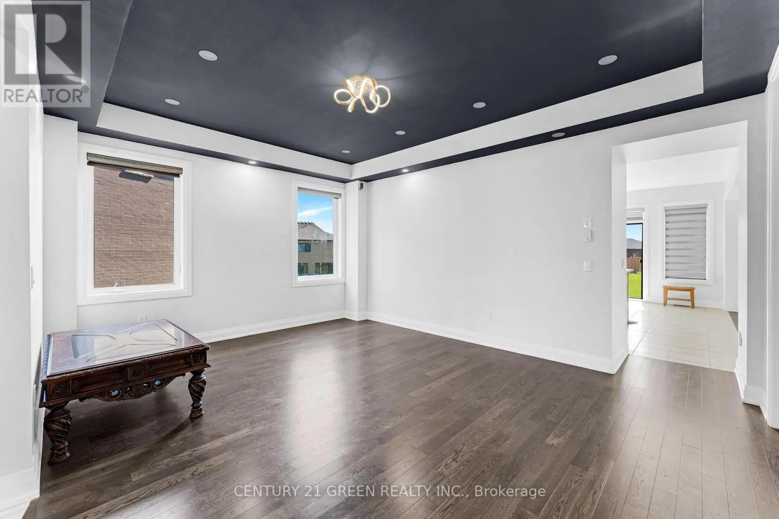 125 PRINCE CHARLES CRESCENT