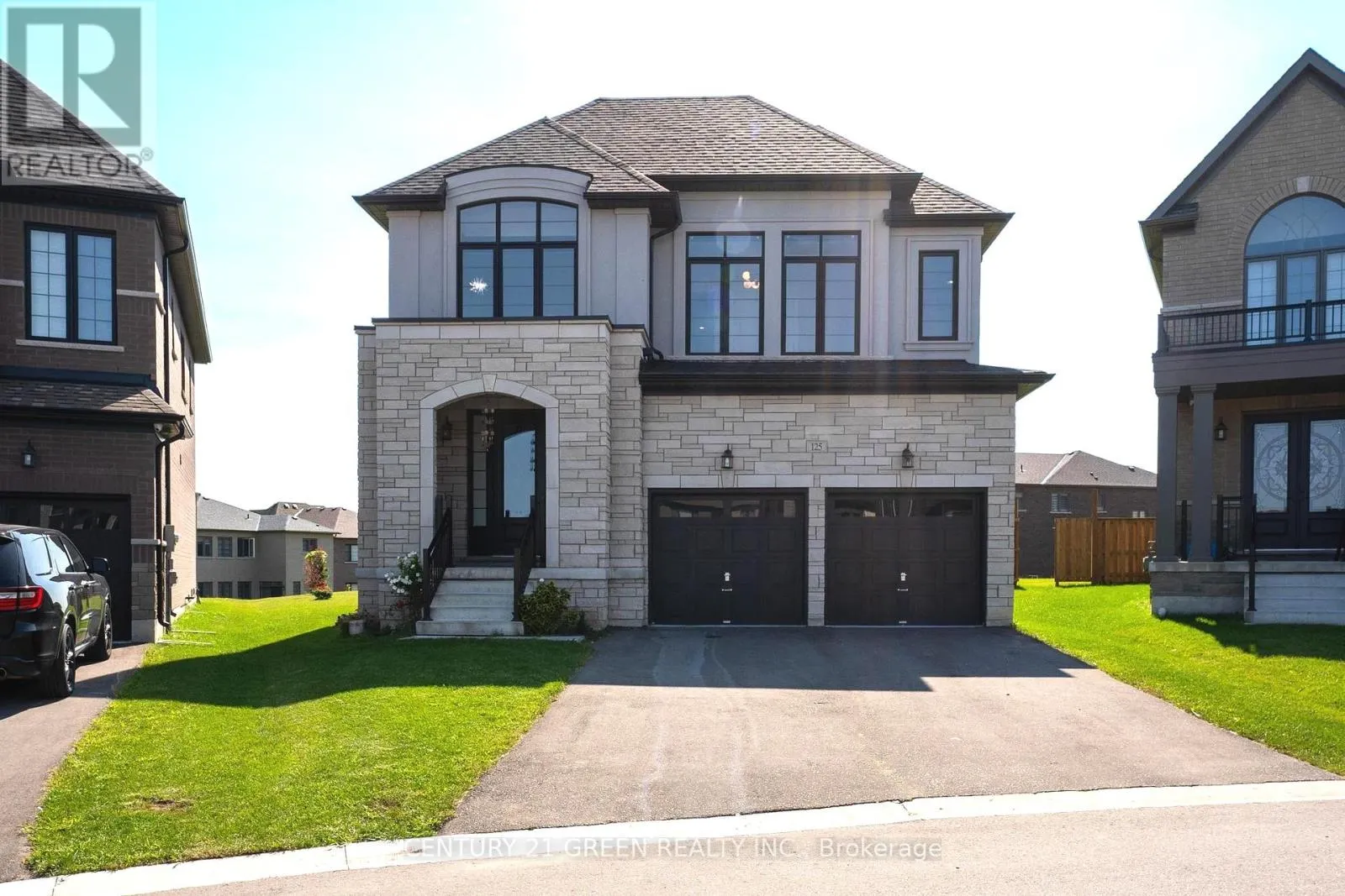 125 PRINCE CHARLES CRESCENT