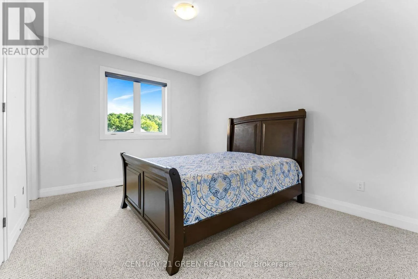 125 PRINCE CHARLES CRESCENT