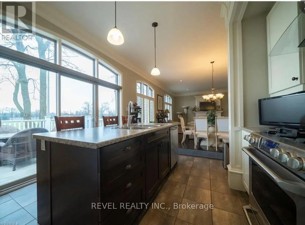 10 - 68 FAIRVIEW DRIVE