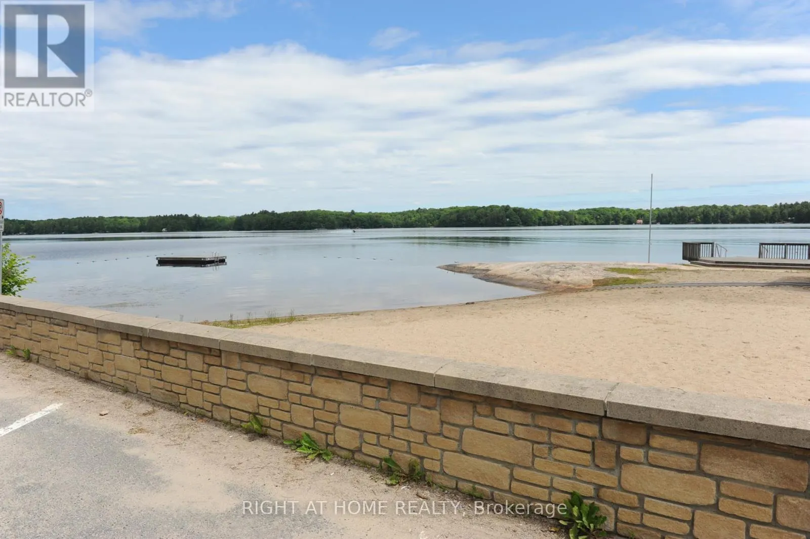 22 HAWKINS POINT