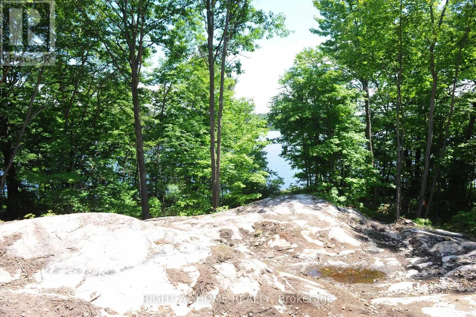 22 HAWKINS POINT