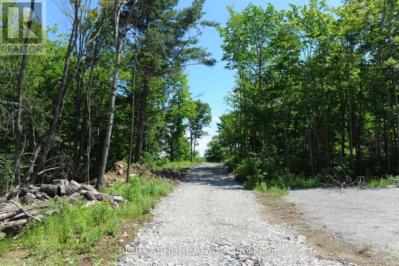 22 HAWKINS POINT