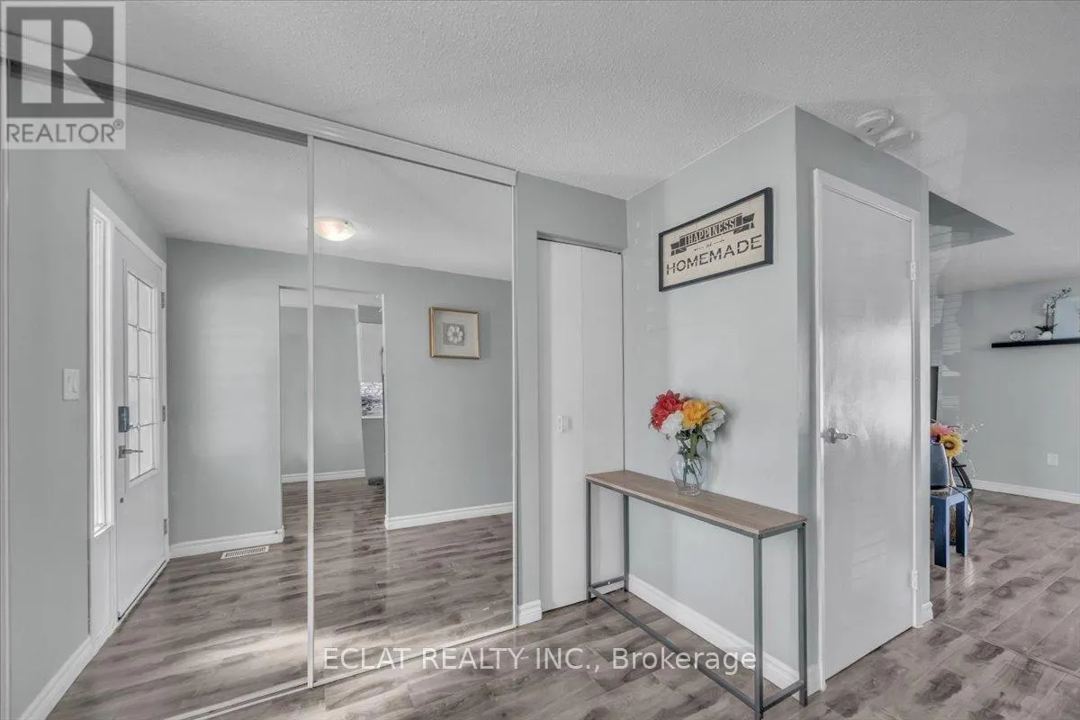 20 - 160 RITTENHOUSE ROAD S