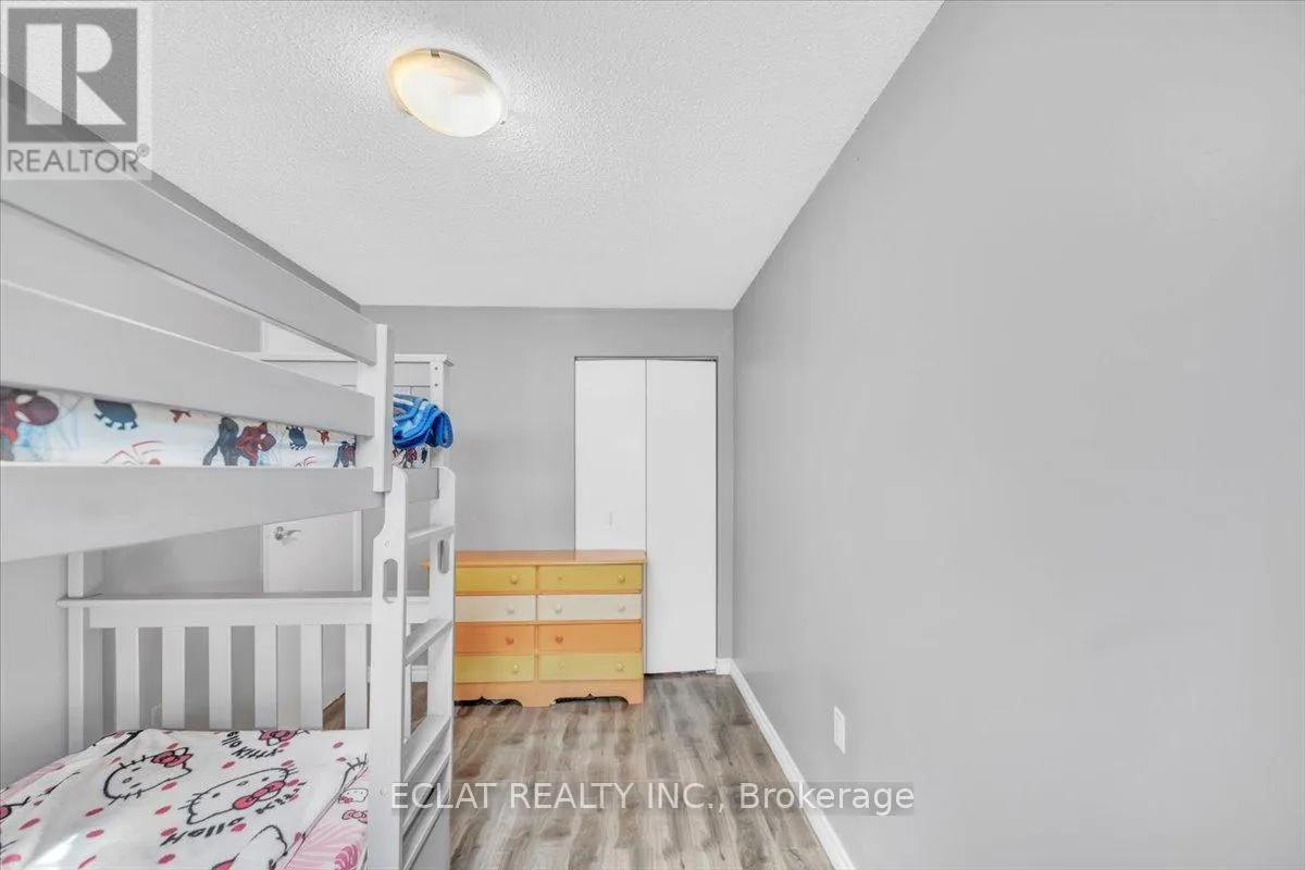 20 - 160 RITTENHOUSE ROAD S