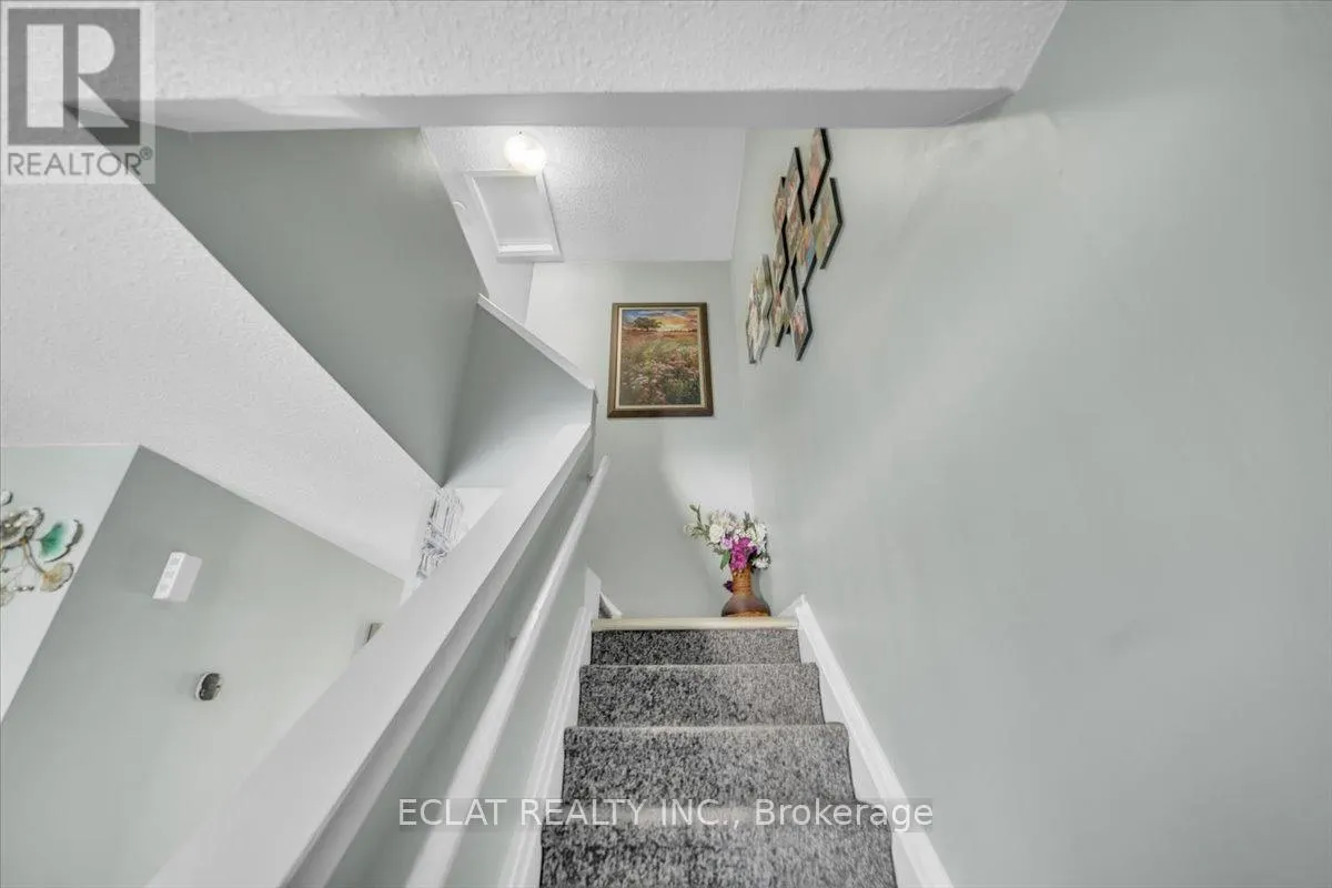 20 - 160 RITTENHOUSE ROAD S