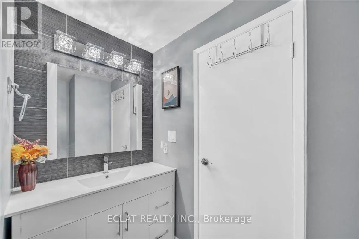 20 - 160 RITTENHOUSE ROAD S