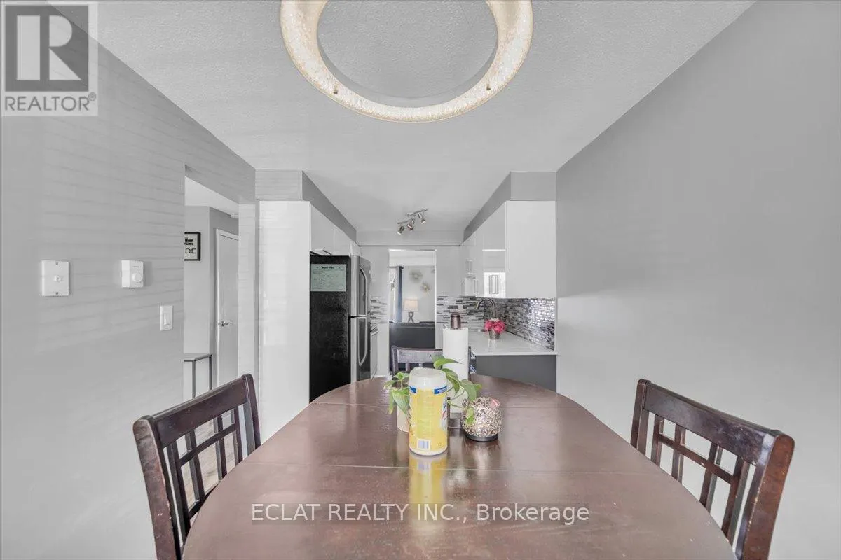20 - 160 RITTENHOUSE ROAD S