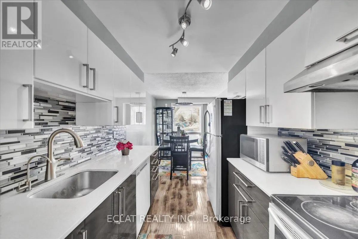 20 - 160 RITTENHOUSE ROAD S