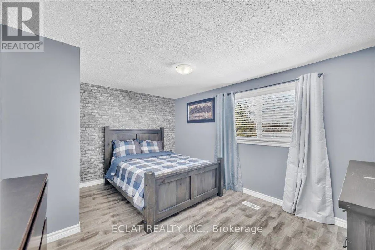 20 - 160 RITTENHOUSE ROAD S