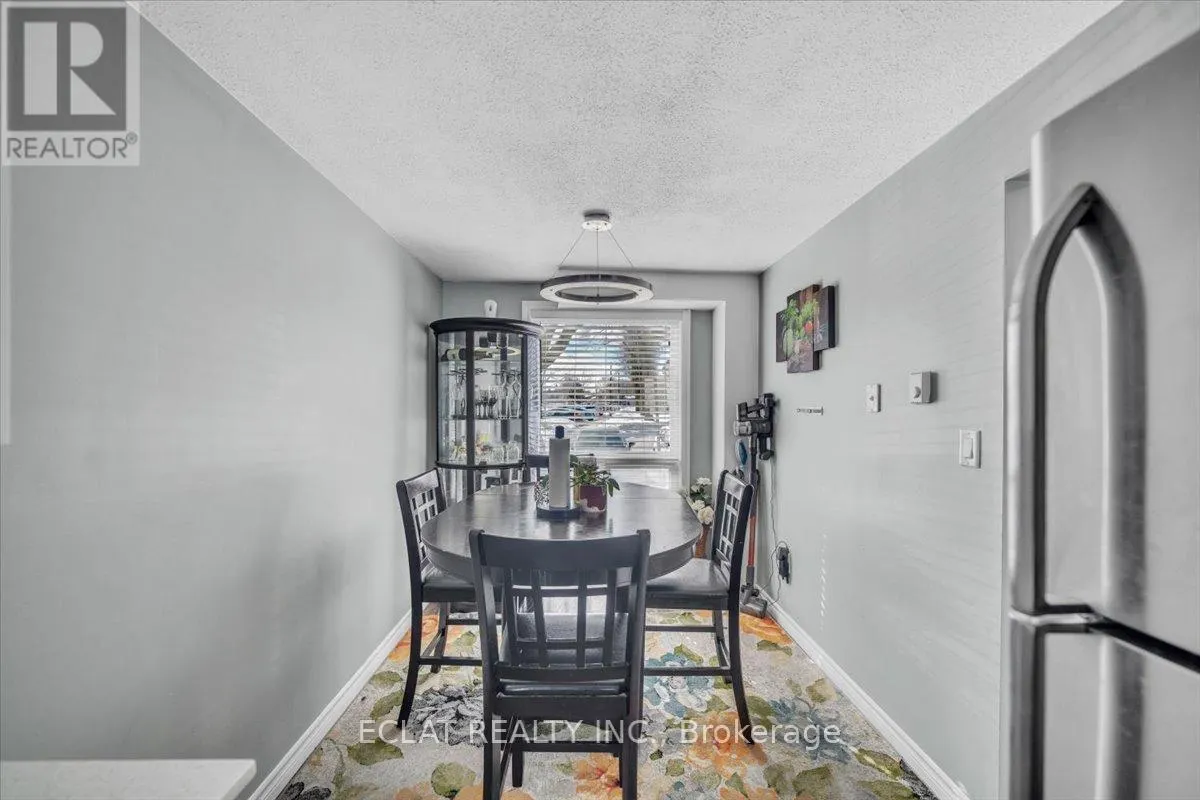 20 - 160 RITTENHOUSE ROAD S