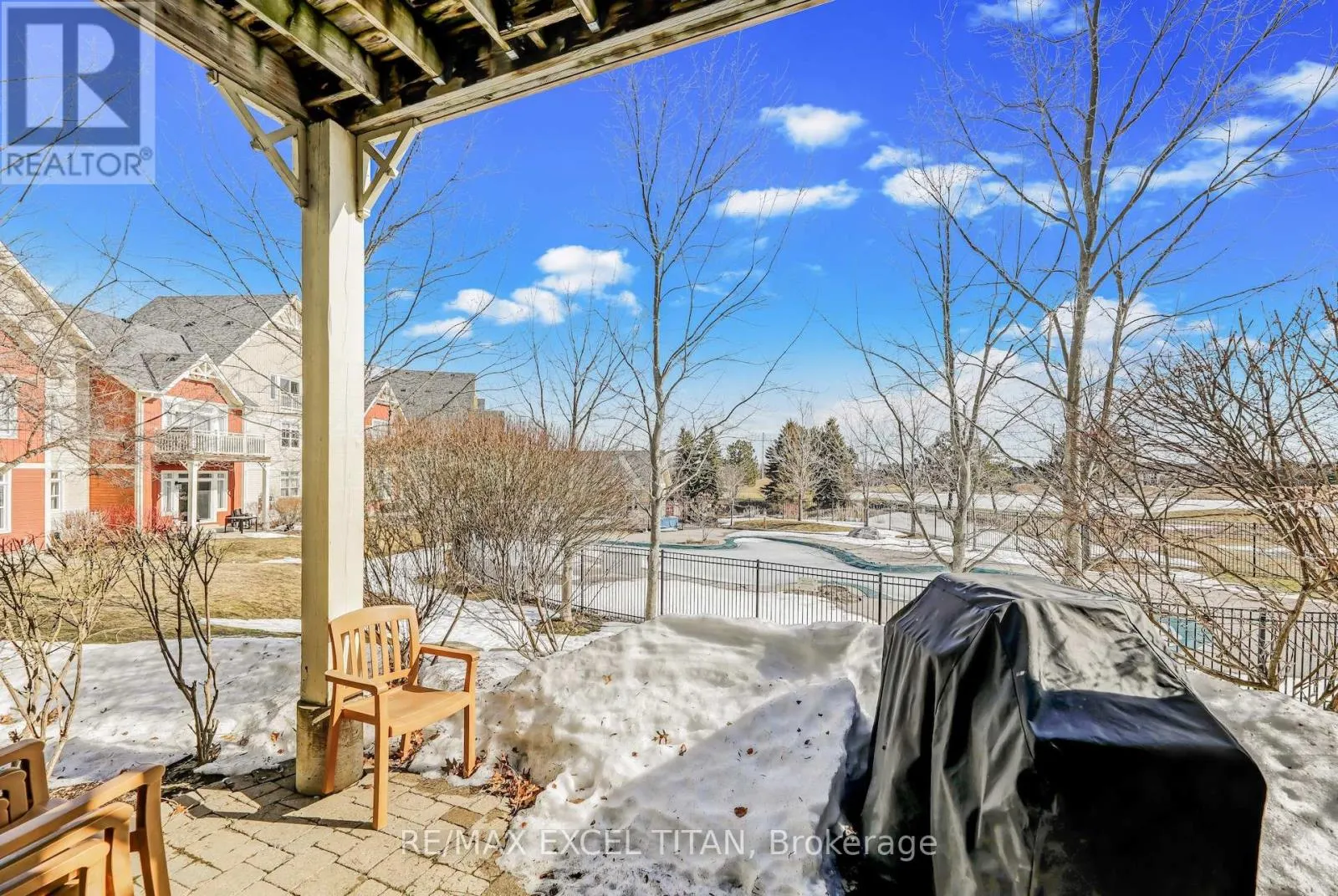 117 - 125 FAIRWAY COURT N