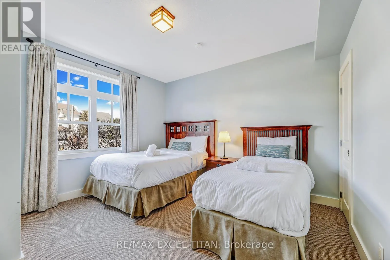 117 - 125 FAIRWAY COURT N