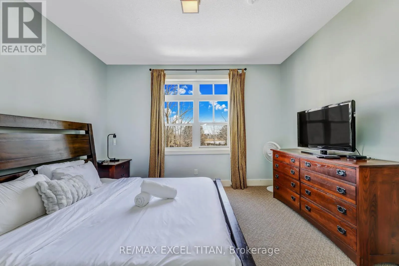 117 - 125 FAIRWAY COURT N