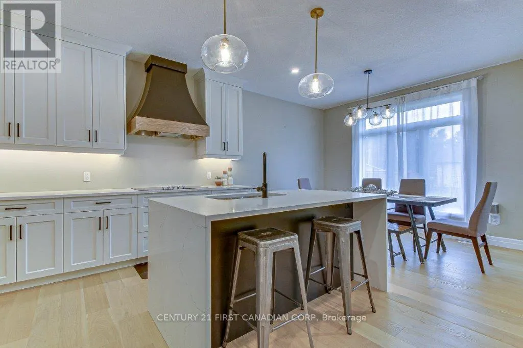 6 ASPEN CIRCLE