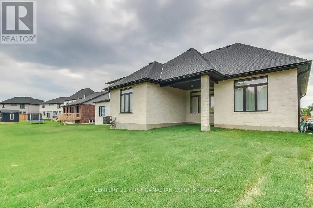 6 ASPEN CIRCLE