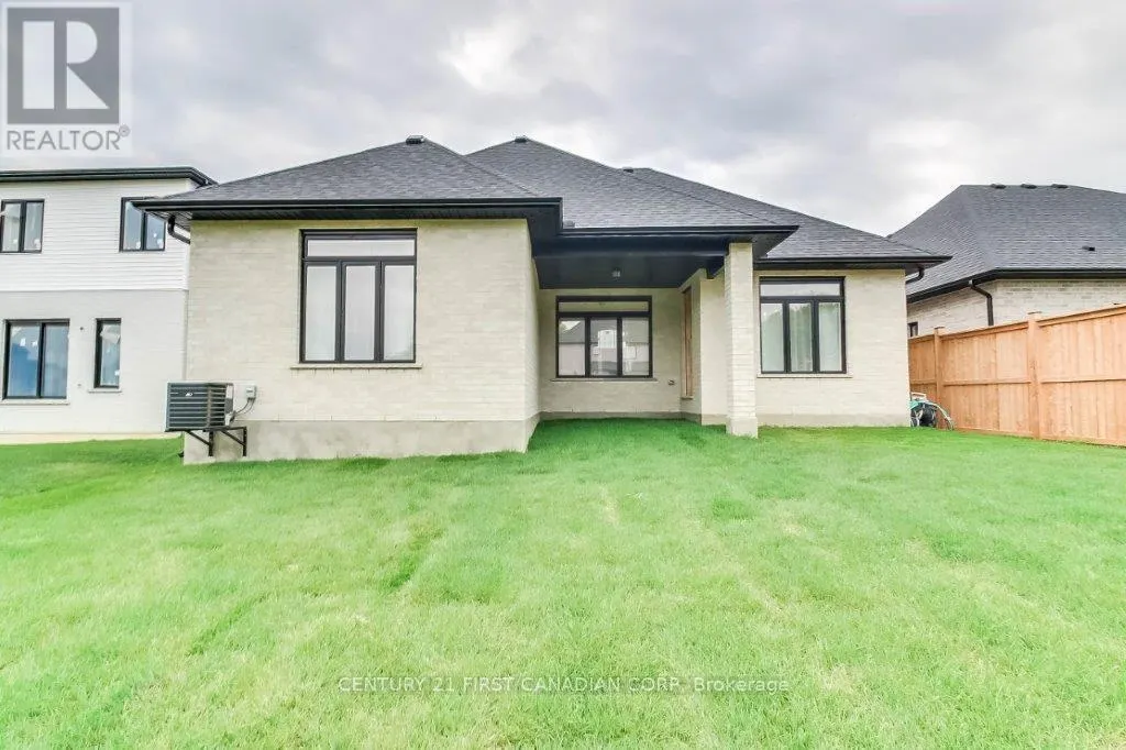 6 ASPEN CIRCLE