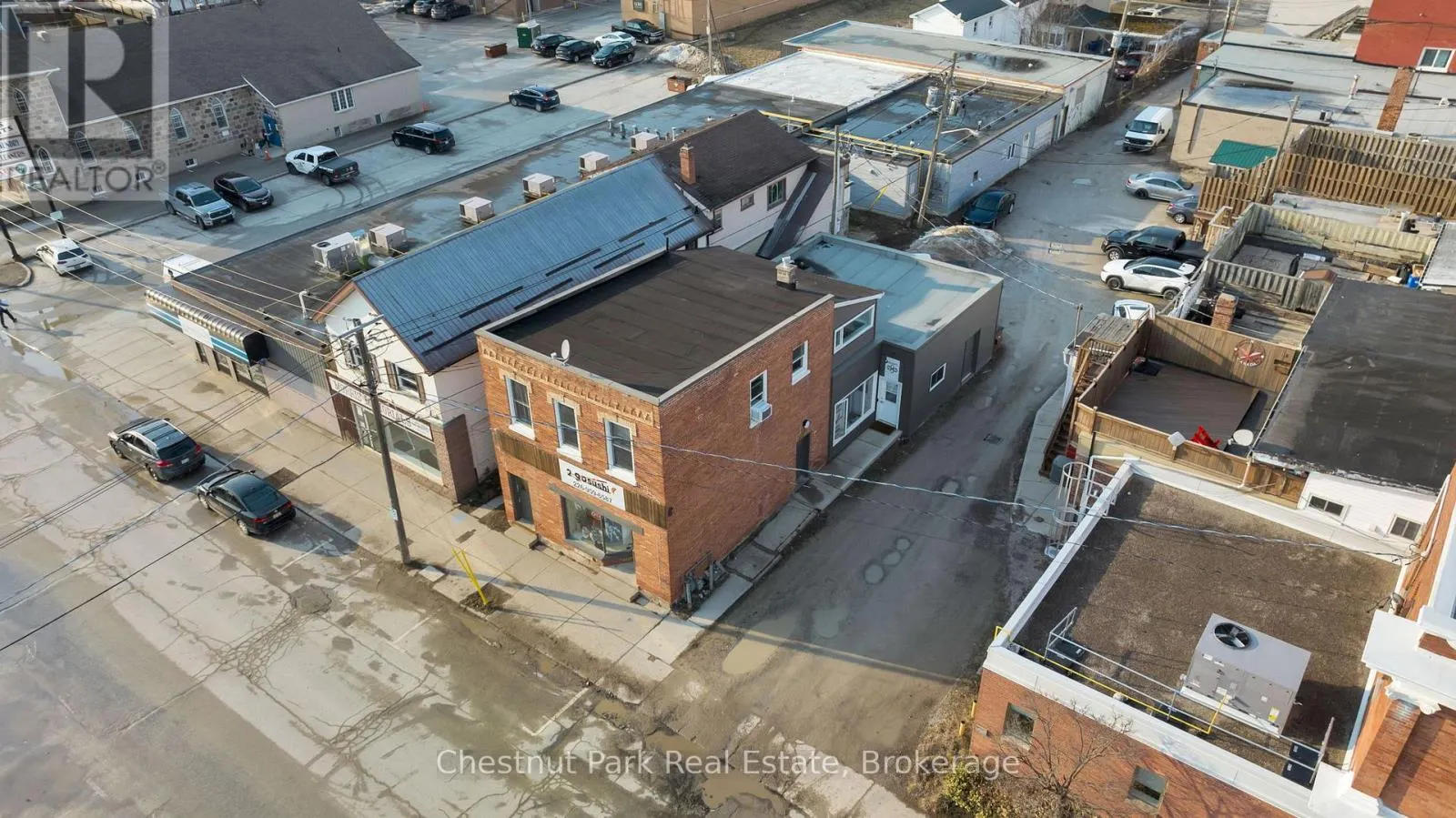 16 TROWBRIDGE STREET W