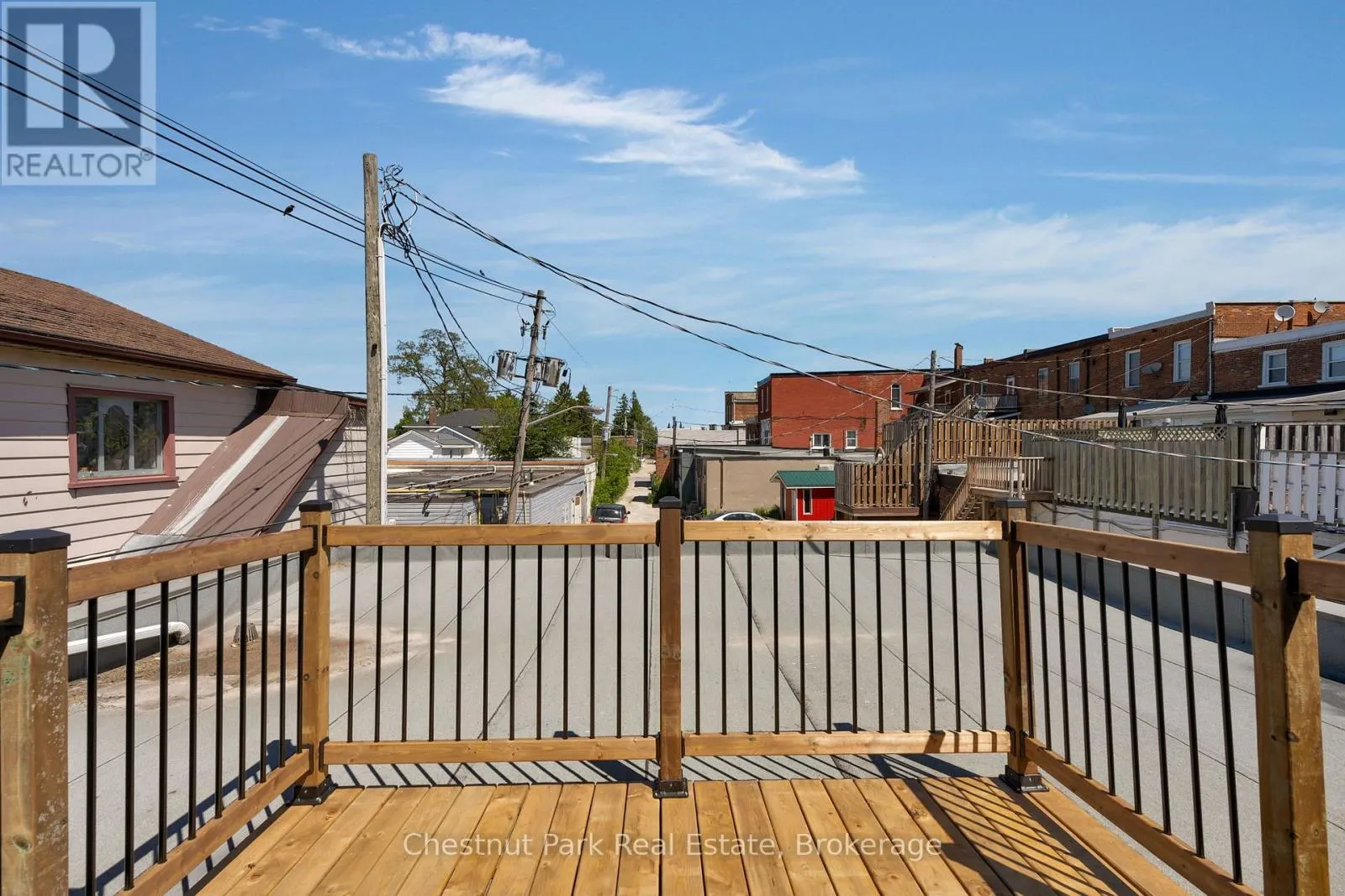 16 TROWBRIDGE STREET W
