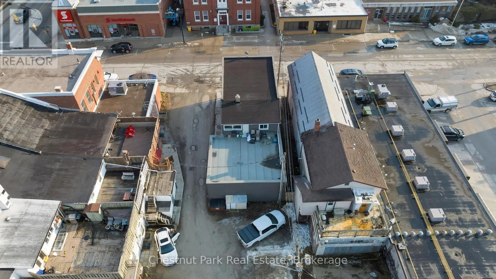 16 TROWBRIDGE STREET W