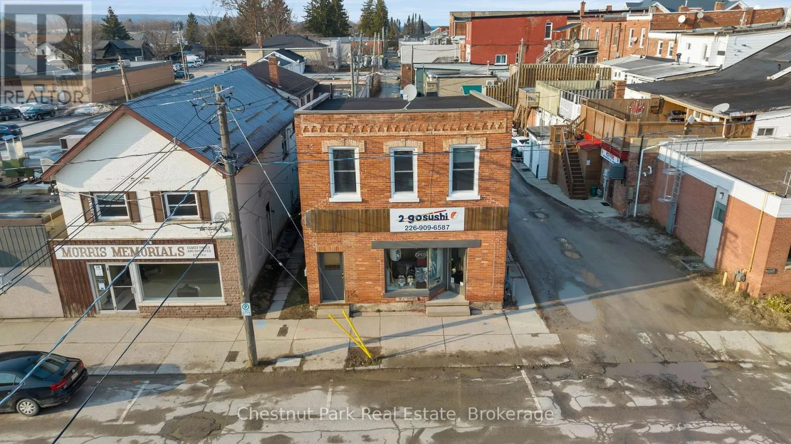 16 TROWBRIDGE STREET W