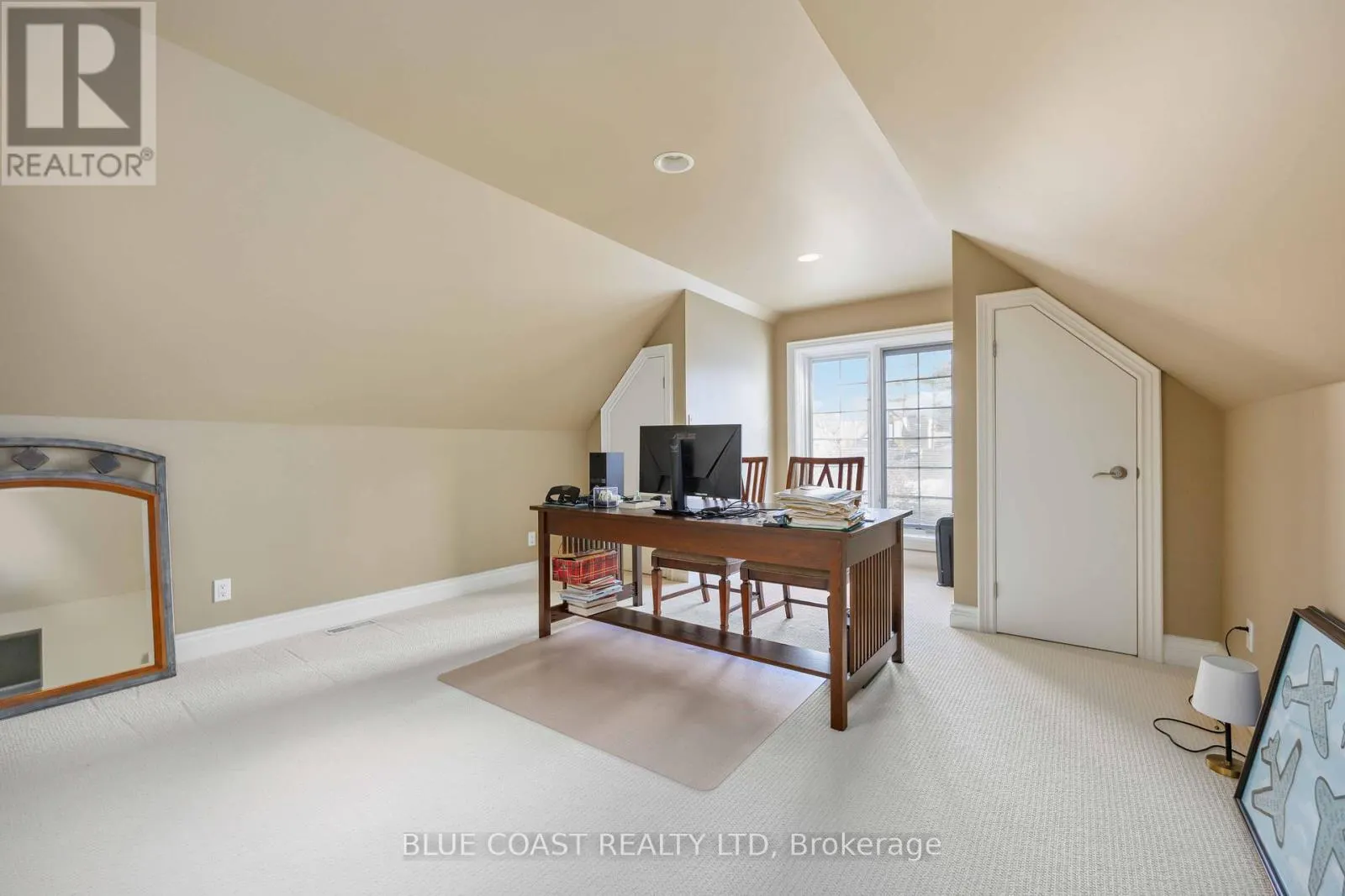 920 LAKESHORE ROAD