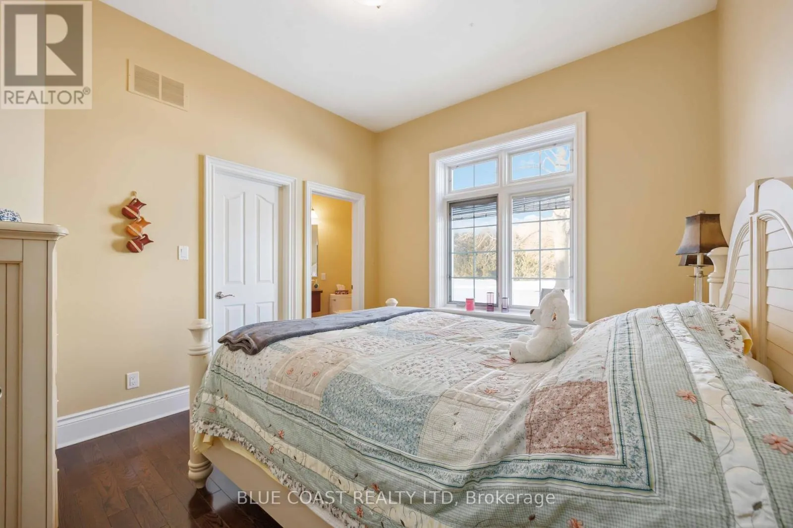 920 LAKESHORE ROAD