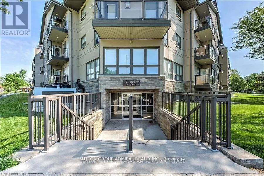 108 - 5 JACKSWAY CRESCENT
