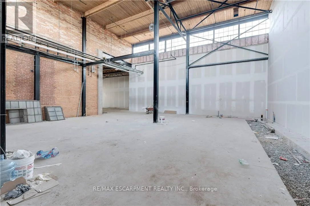 UNIT 8-9 - 111 SHERWOOD DRIVE