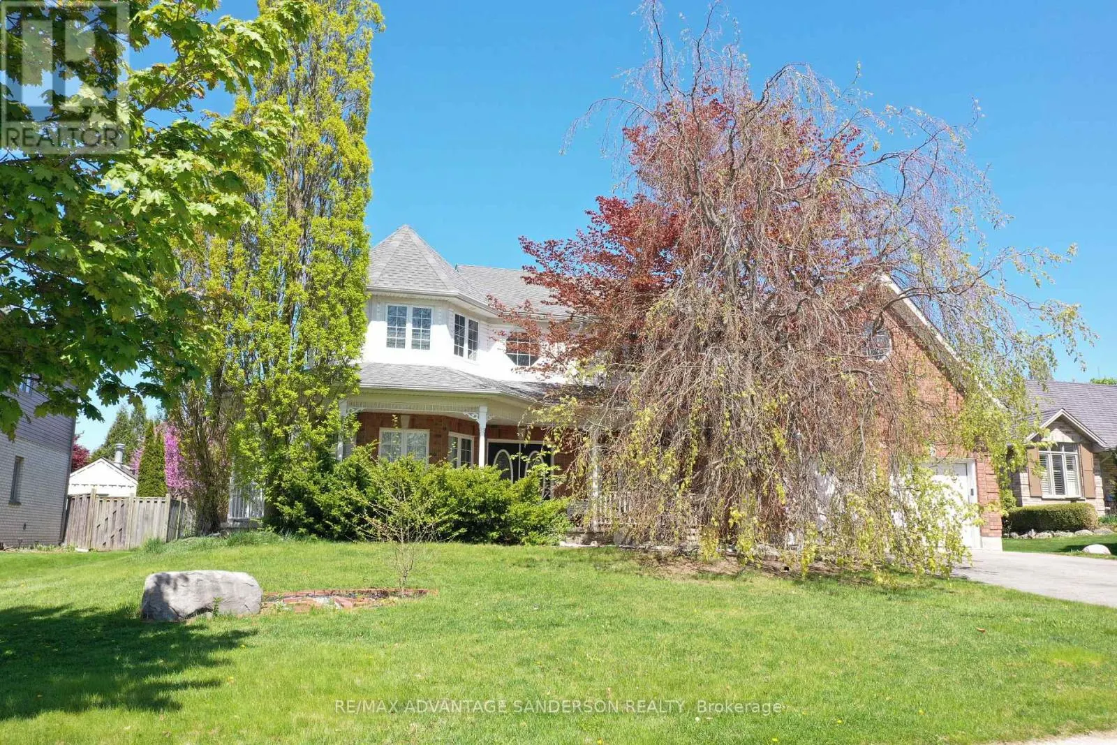 30 BIRCHCREST DRIVE