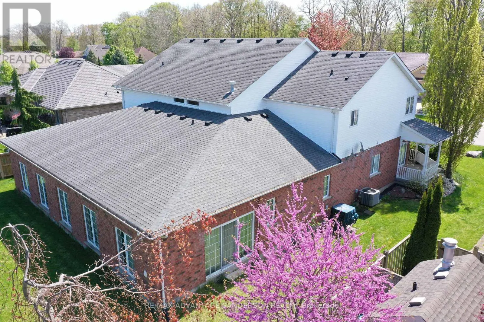 30 BIRCHCREST DRIVE