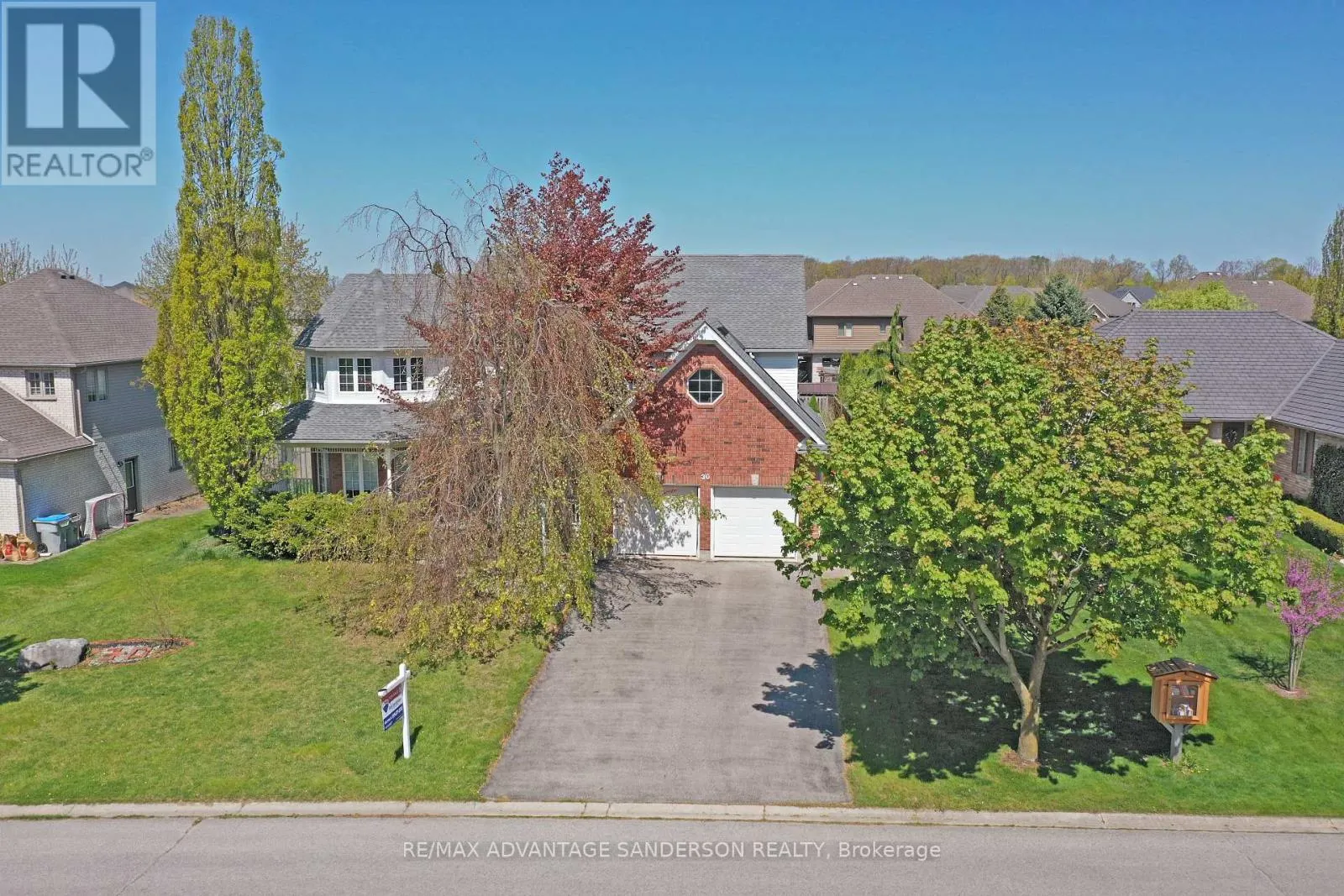 30 BIRCHCREST DRIVE