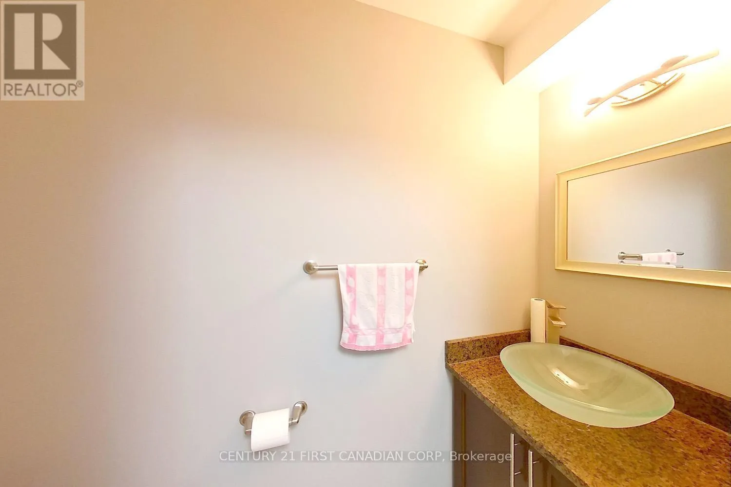 50 - 2145 NORTH ROUTLEDGE PARK, #50