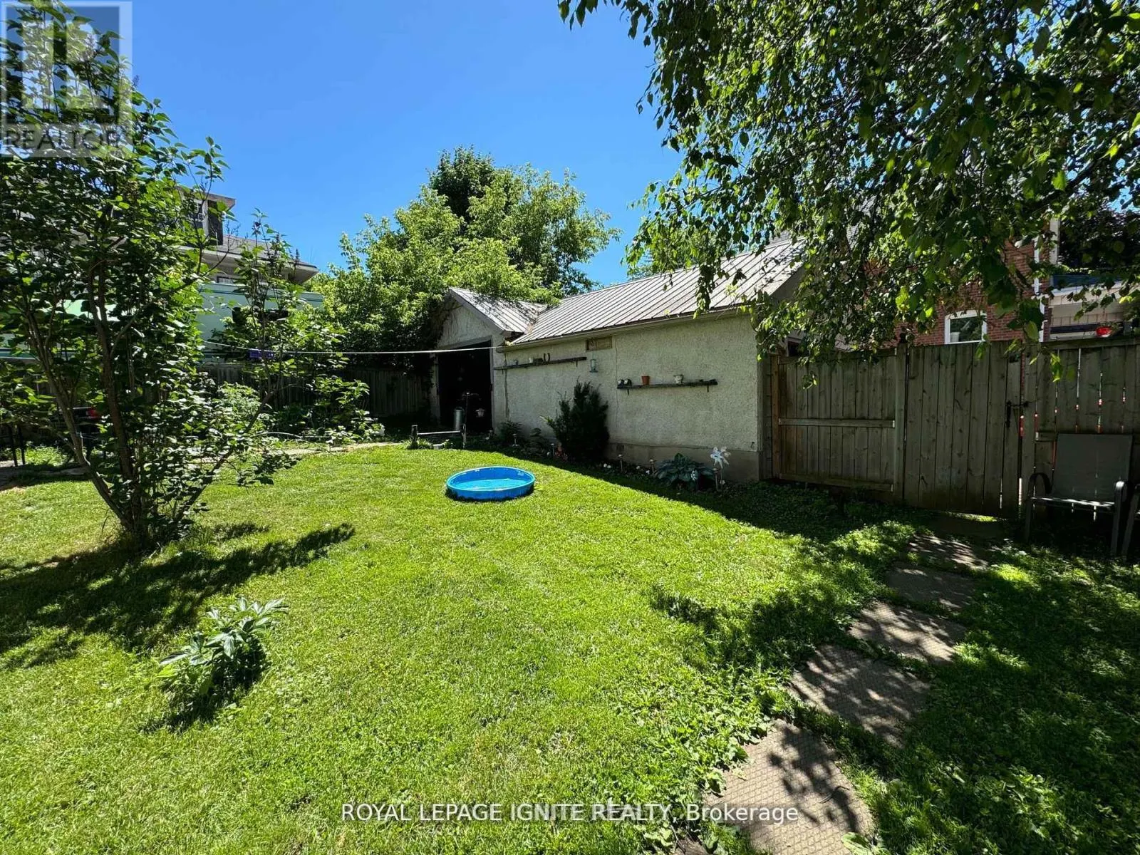 403 MACKAY STREET