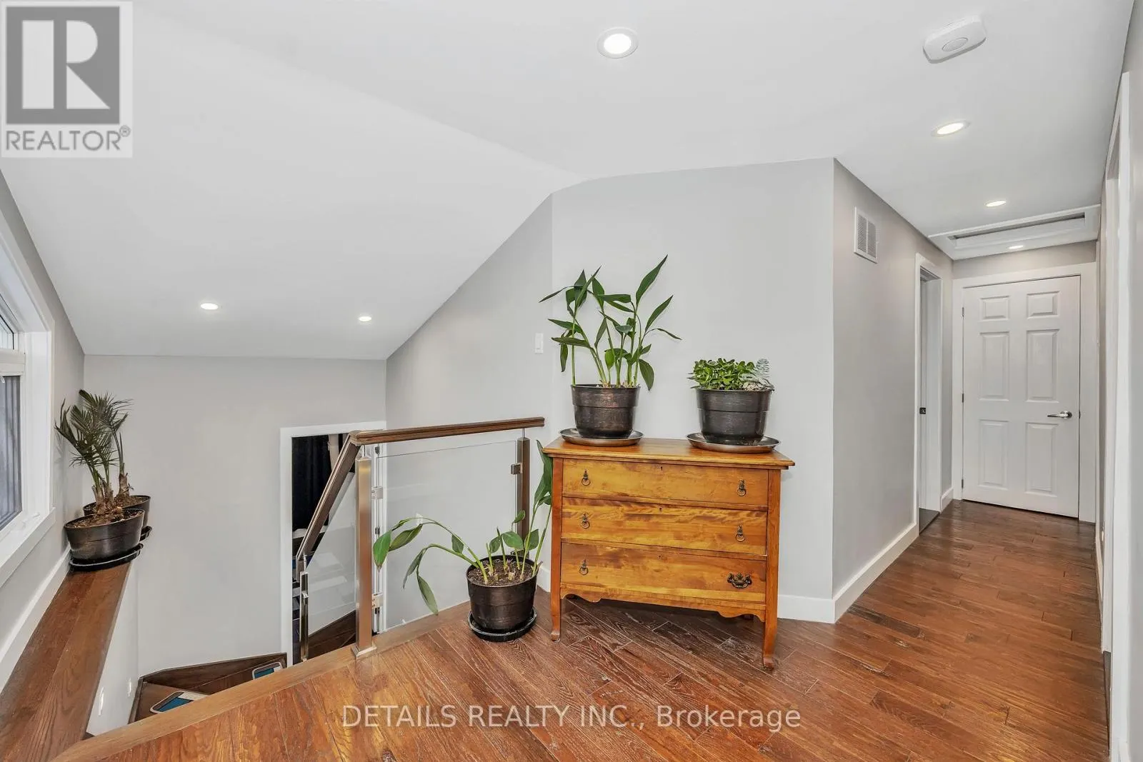 84 EASTPARK DRIVE