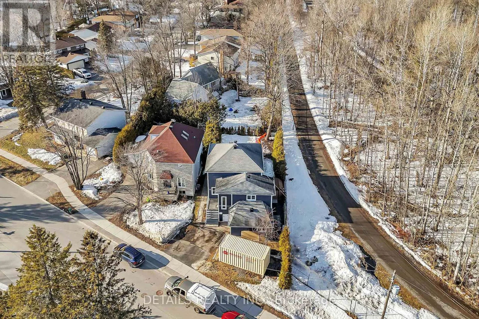 84 EASTPARK DRIVE