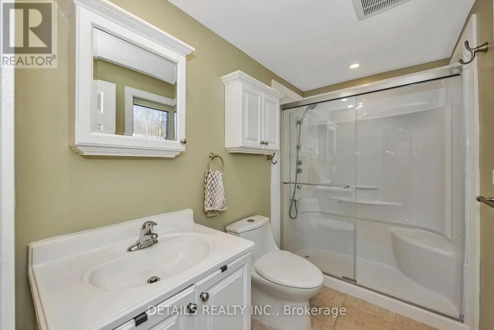 84 EASTPARK DRIVE