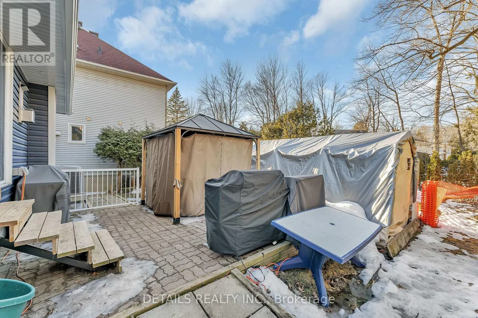 84 EASTPARK DRIVE