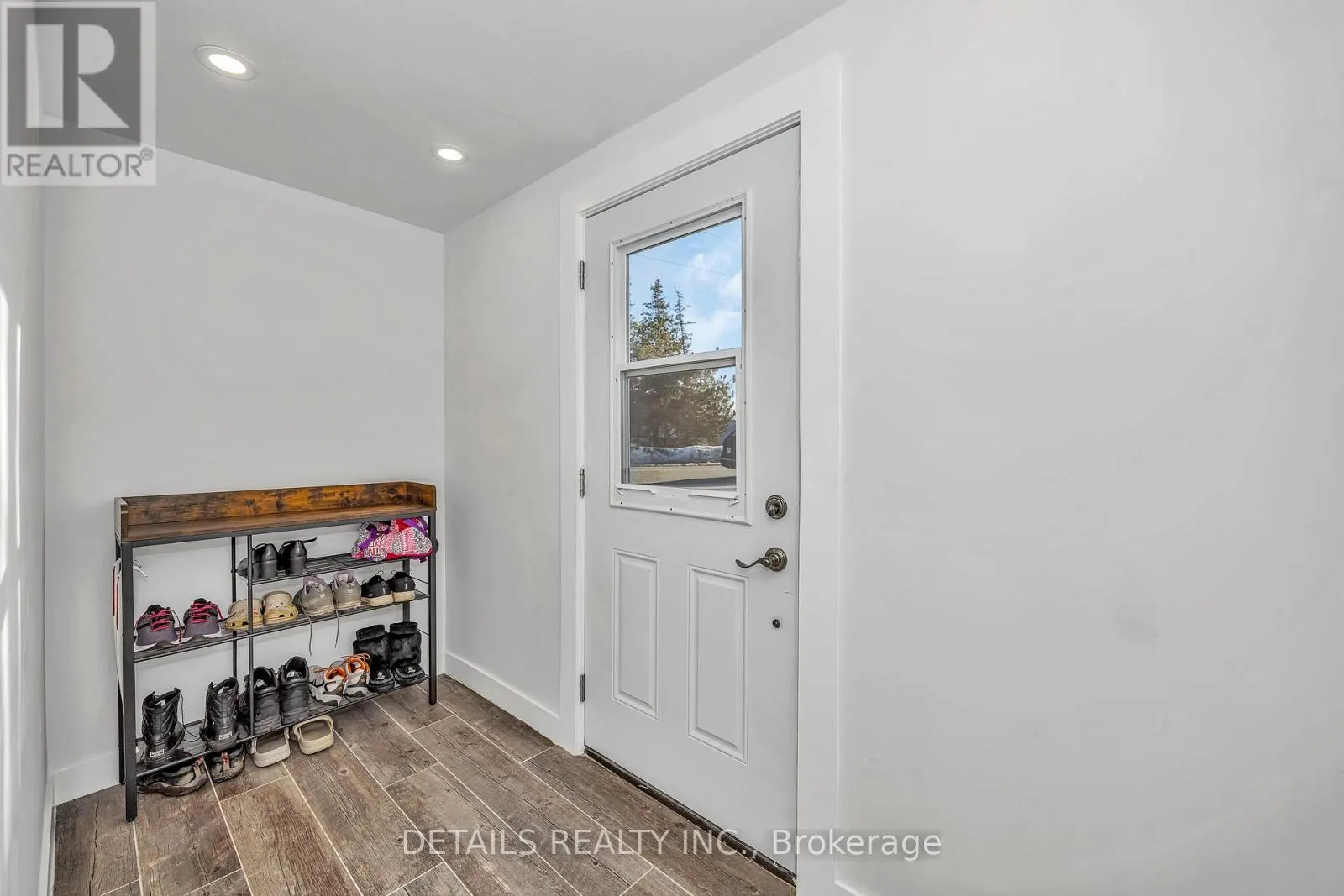 84 EASTPARK DRIVE