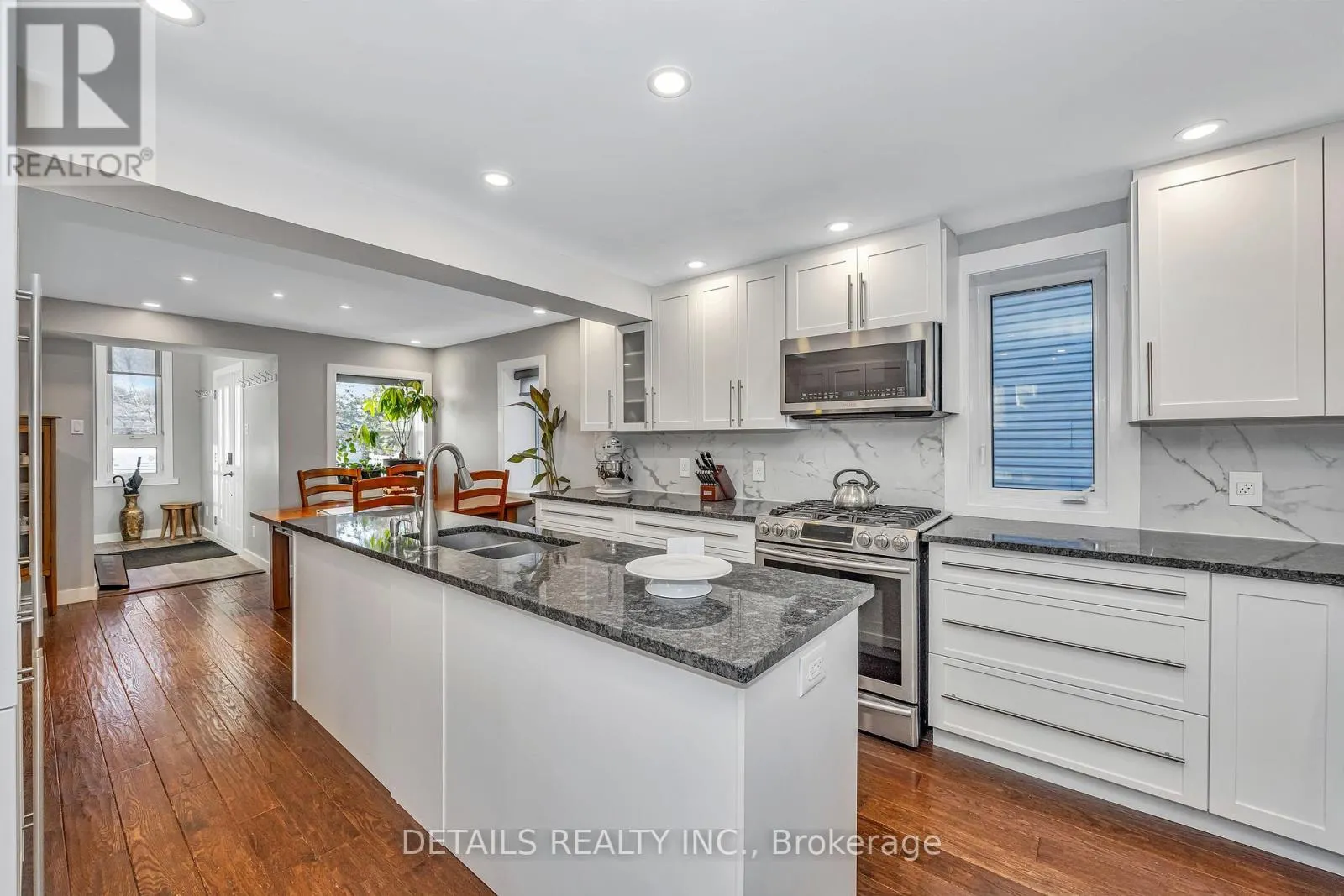 84 EASTPARK DRIVE