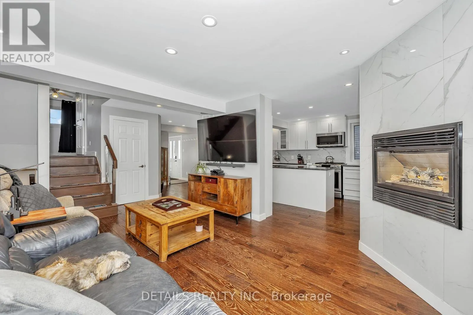 84 EASTPARK DRIVE