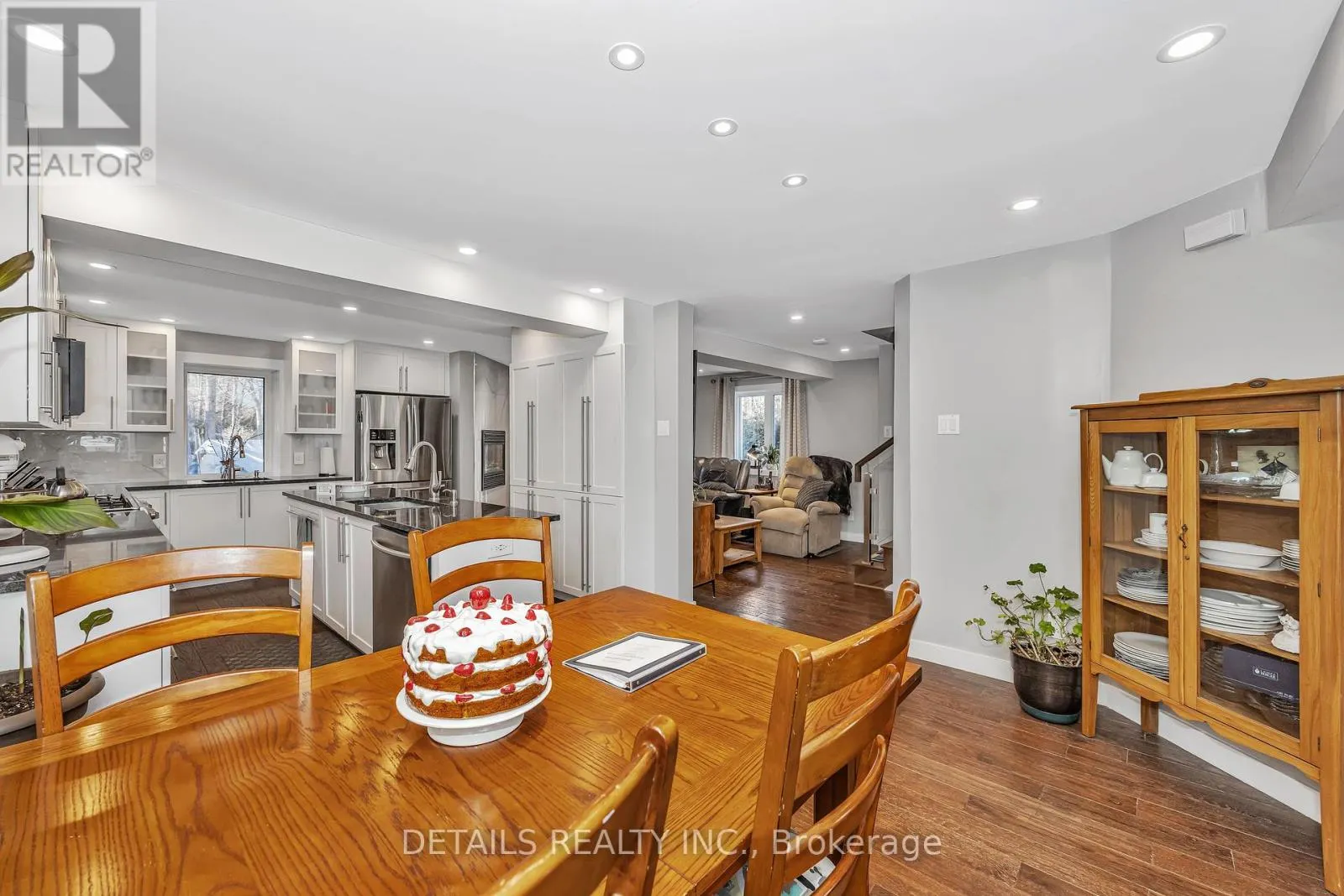 84 EASTPARK DRIVE