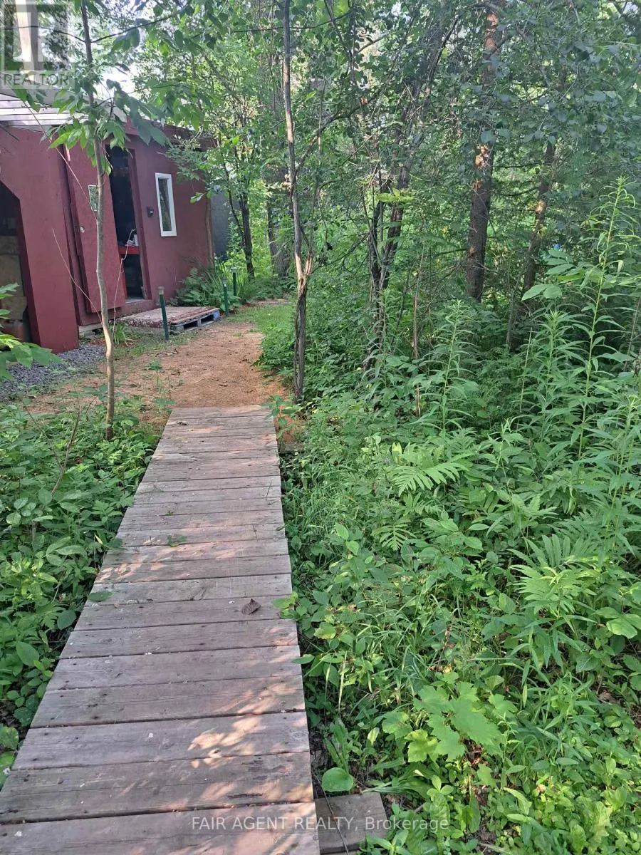 PT LT16 NORTH LUNENBURG ROAD W
